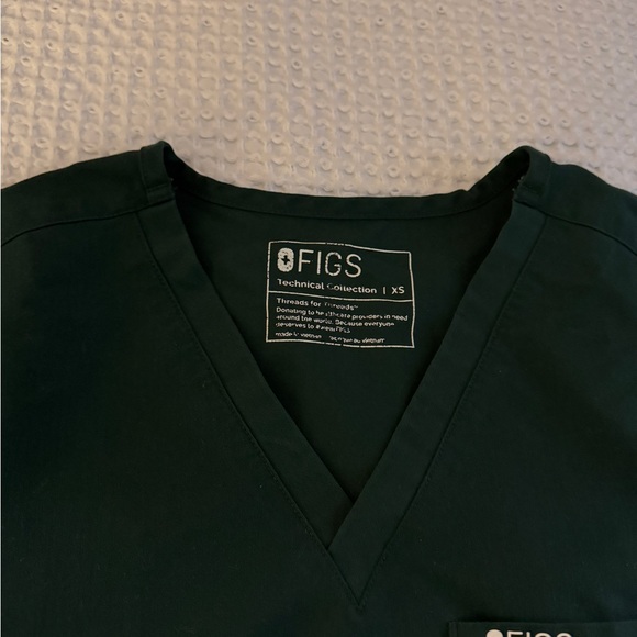 Figs British Racing Green Scrub Set - Picture 3 of 3